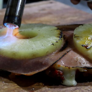 Milanesa con Jamón y Ananá